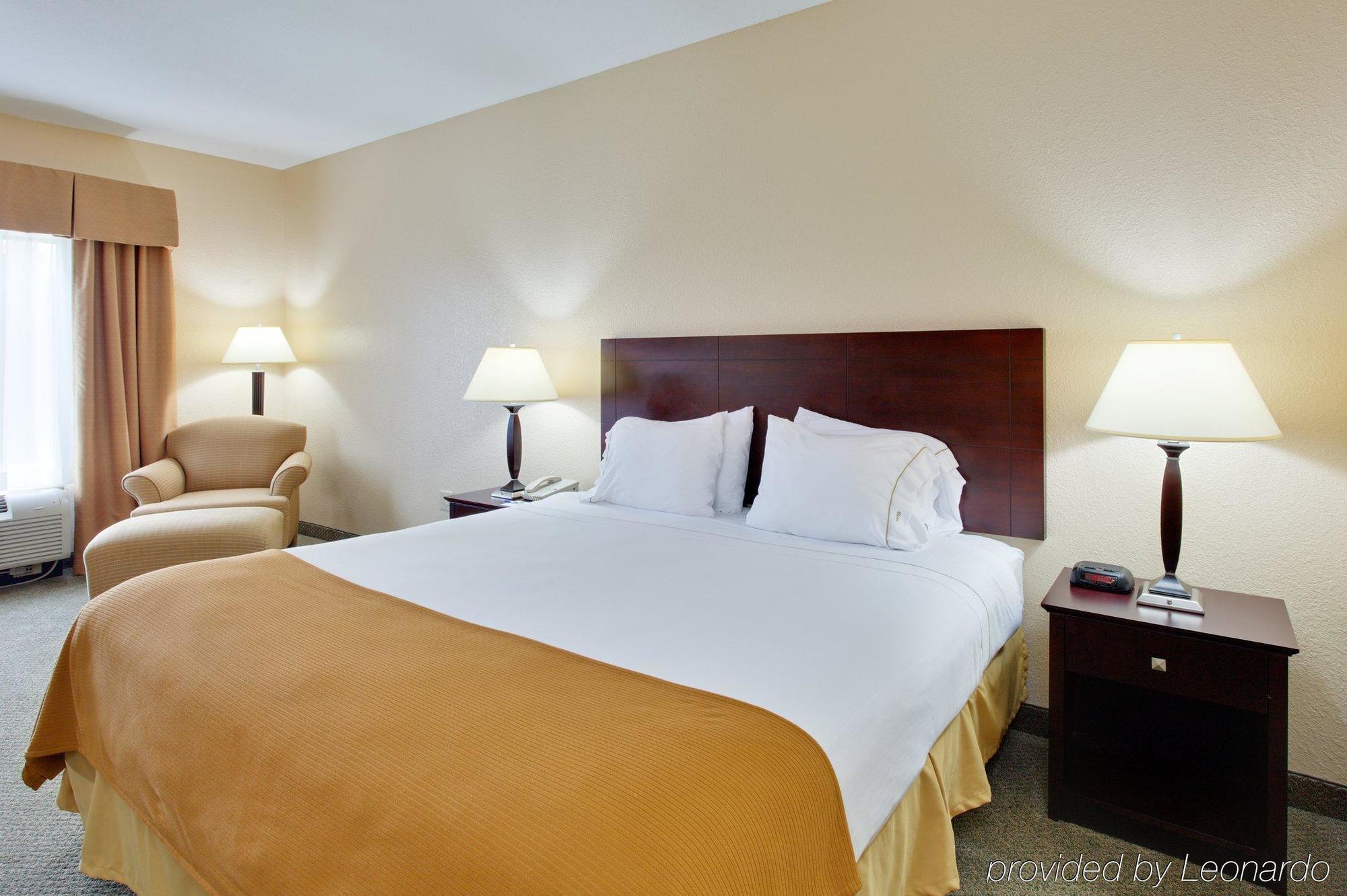 Holiday Inn Express Hotel & Suites Athens By Ihg Pokoj fotografie